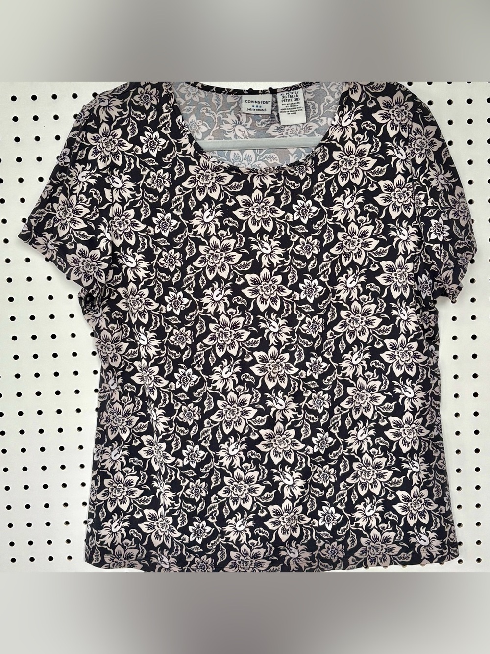 Covington Black XL Petite Stretch Short Sleeve Floral Tee with Cream Blooms